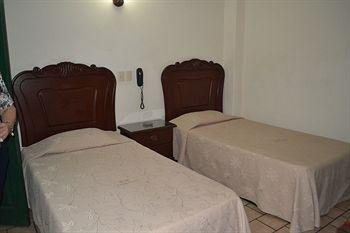 Hotel Costa Brava Guadalajara Esterno foto